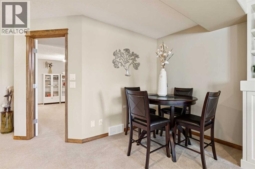 511 Rocky Ridge Drive NW, Calgary, Alberta  T3G 5C3 - Photo 32 - A2319538