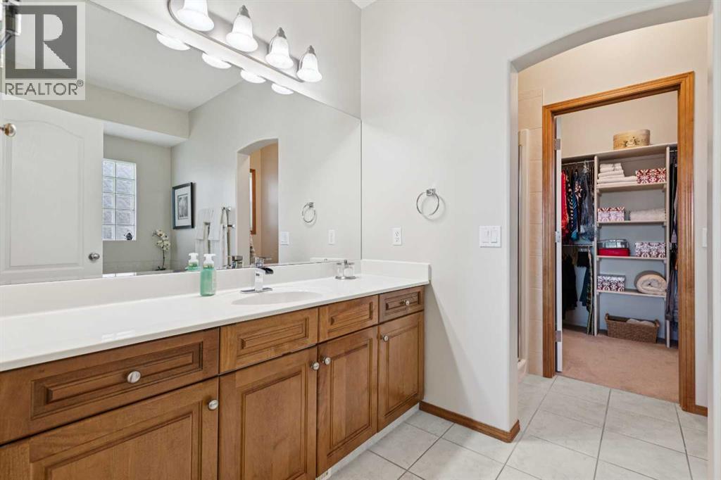 511 Rocky Ridge Drive NW, Calgary, Alberta  T3G 5C3 - Photo 19 - A2319538