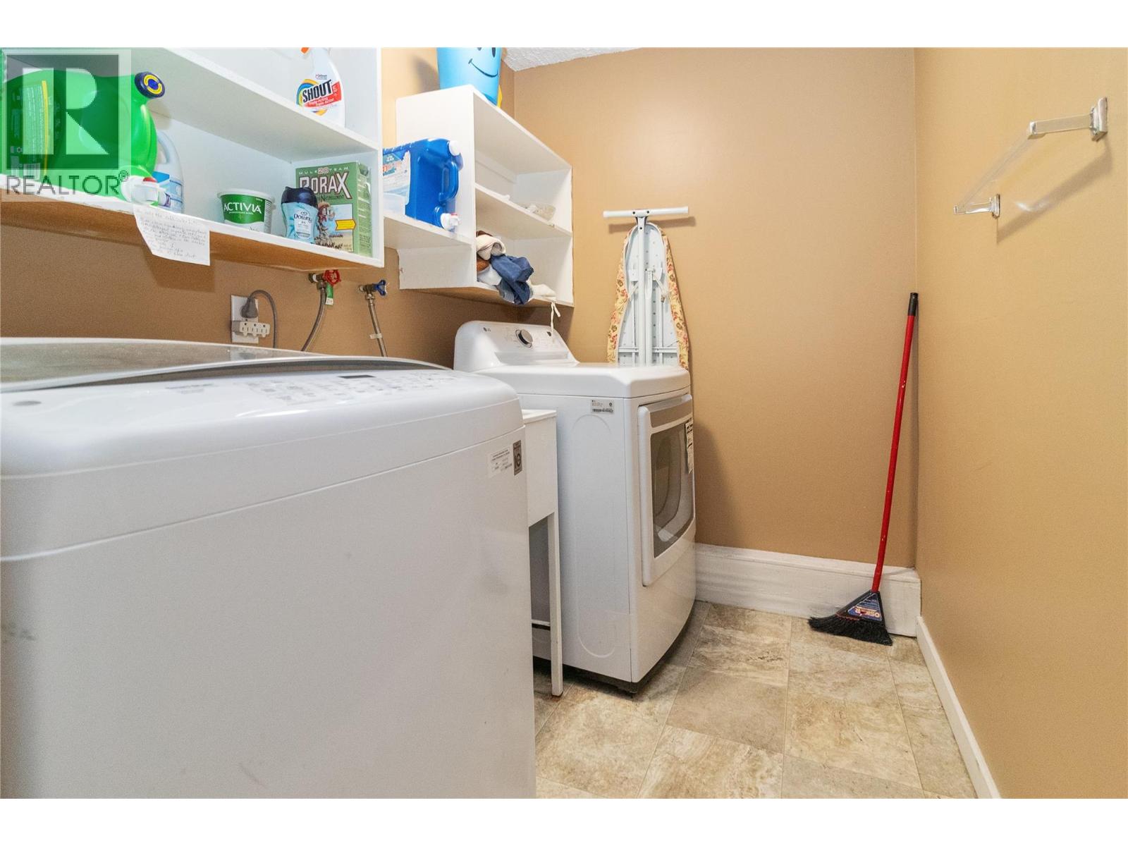 410 Madsen Road, Kelowna, British Columbia  V1X 2C2 - Photo 19 - 10394735