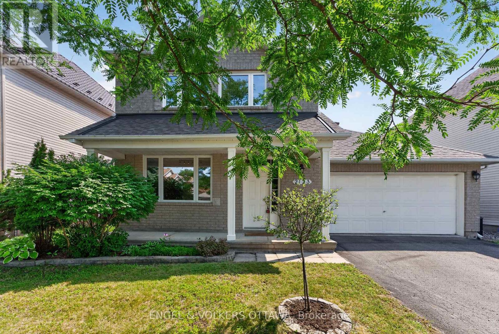2123 ESPRIT DRIVE, Ottawa, Ontario