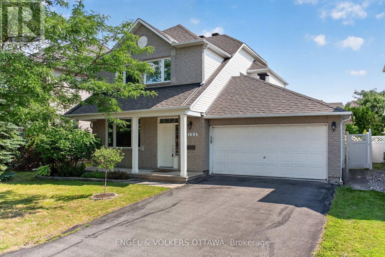 2123 Esprit Drive, Ottawa, Ontario  K4A 4K2 - Photo 2 - X13653284
