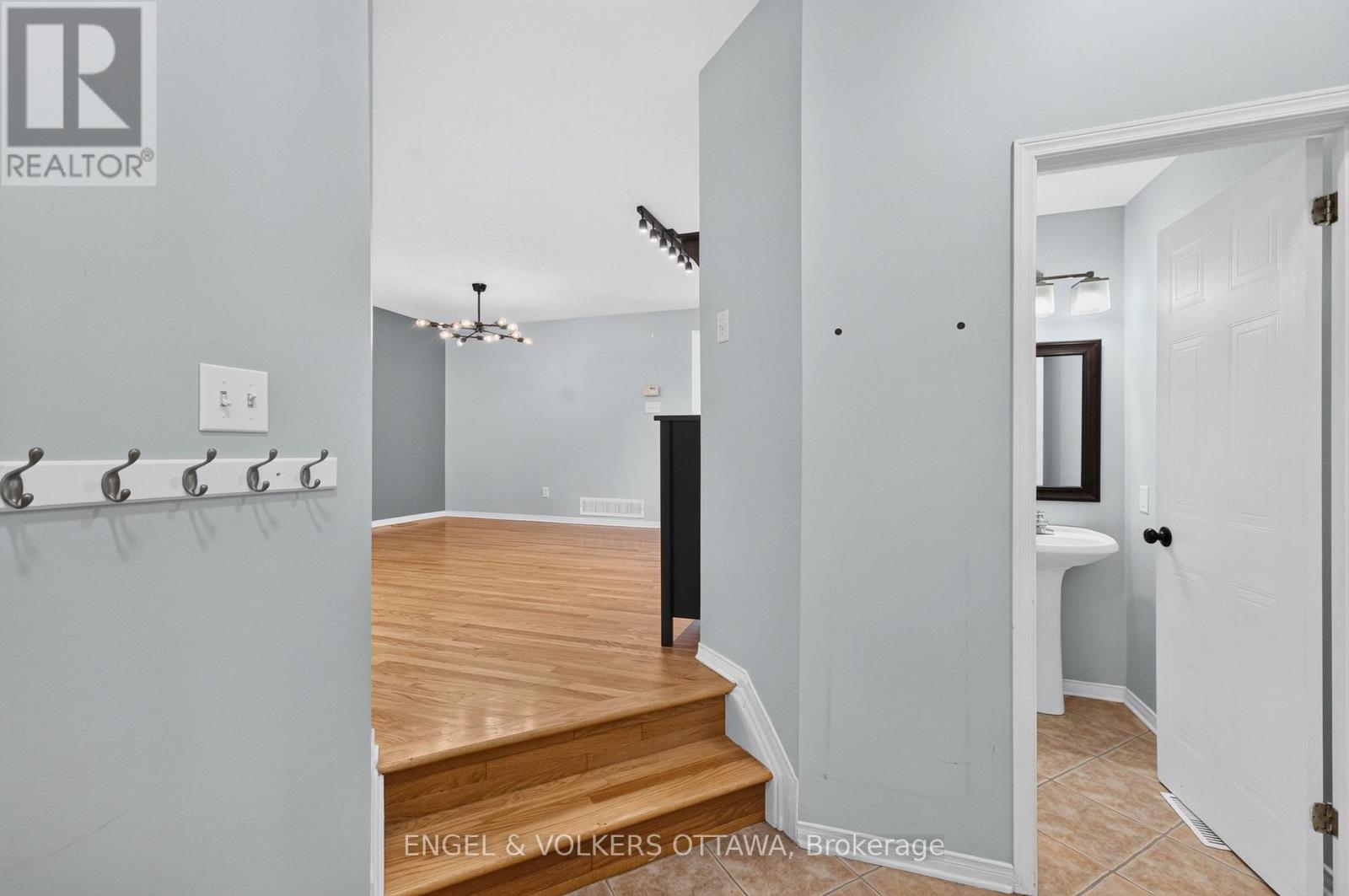 2123 Esprit Drive, Ottawa, Ontario  K4A 4K2 - Photo 4 - X13653284