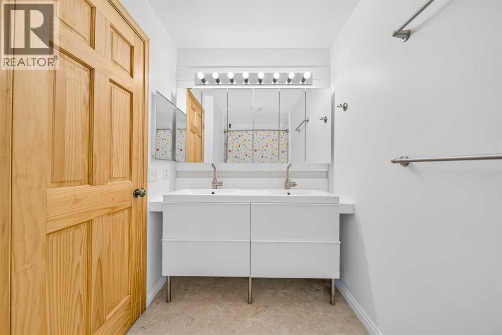 21, 4915 45 Street SW, Calgary, Alberta  T3E 3W5 - Photo 32 - A2326570