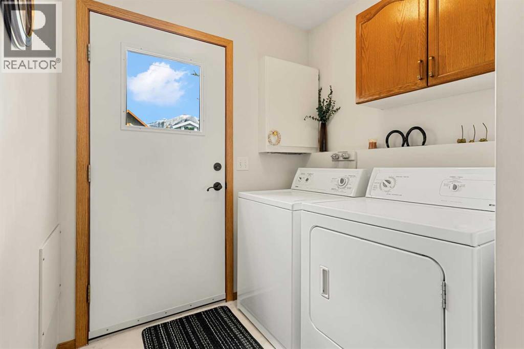 730 2nd Street, Canmore, Alberta  T1W 2K7 - Photo 34 - A2329754