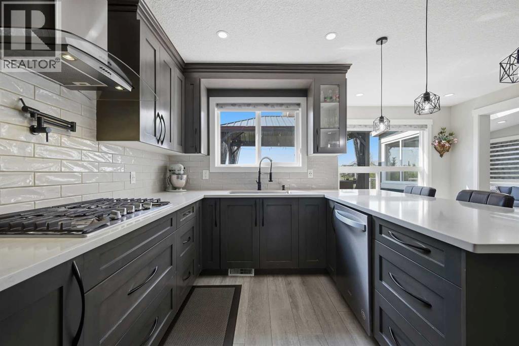 760 Saddlecreek Way NE, Calgary, Alberta  T3J 4A5 - Photo 11 - A2333207