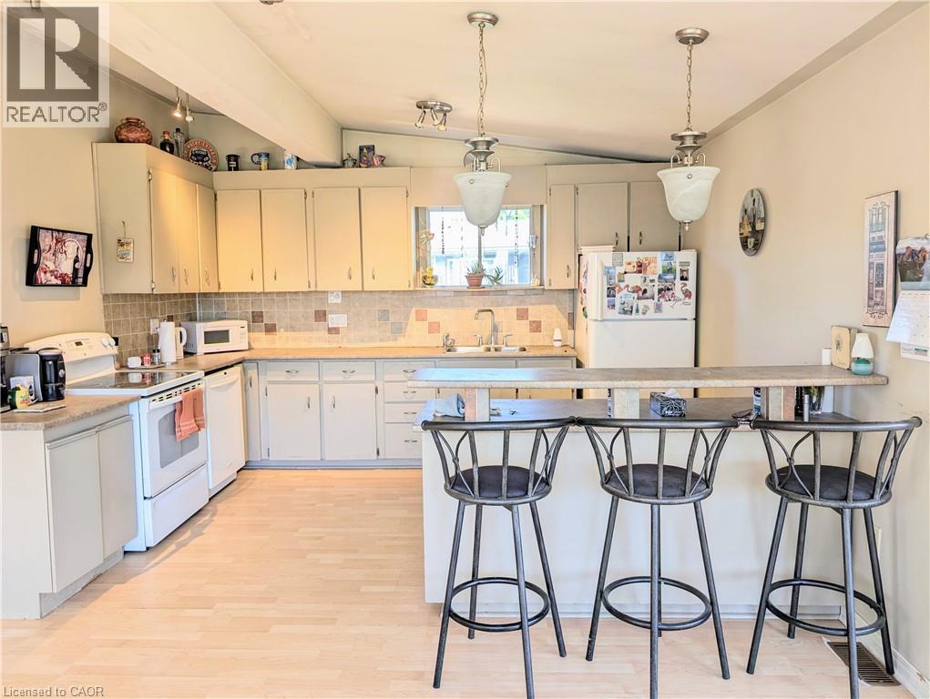 18 Kenneth Avenue, Port Dover, Ontario  N0A 1N3 - Photo 4 - 40832724
