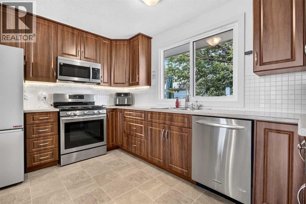 7035 Huntercrest Road Nw, Calgary, Alberta T2K 4J9 - Photo 15 - A2319970