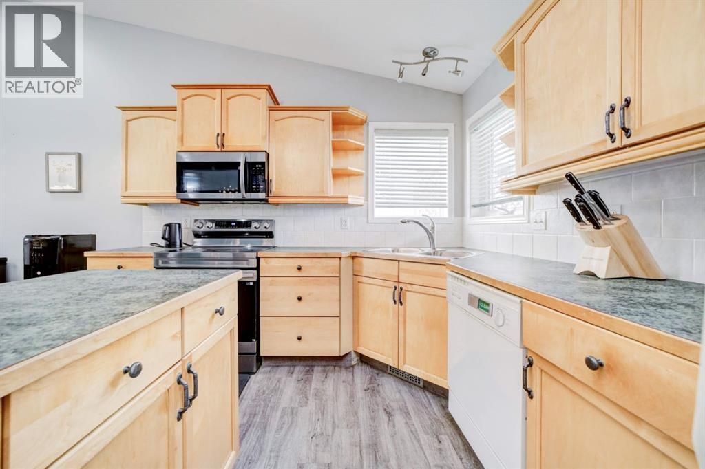 571 Blackfoot Manor W, Lethbridge, Alberta  T1K 7W4 - Photo 15 - A2324419
