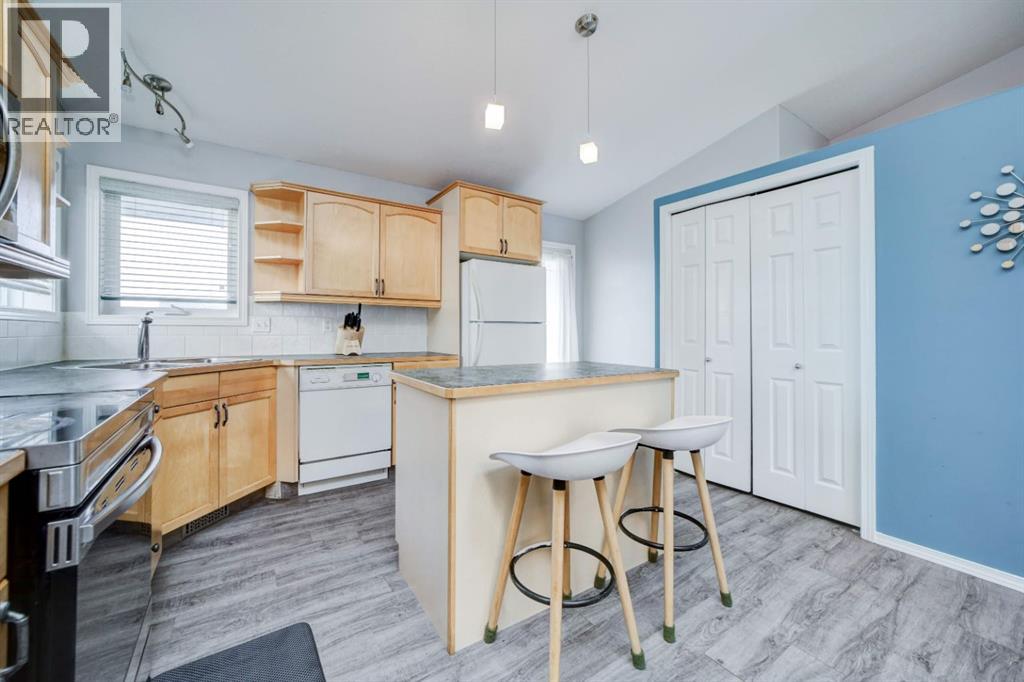 571 Blackfoot Manor W, Lethbridge, Alberta  T1K 7W4 - Photo 16 - A2324419