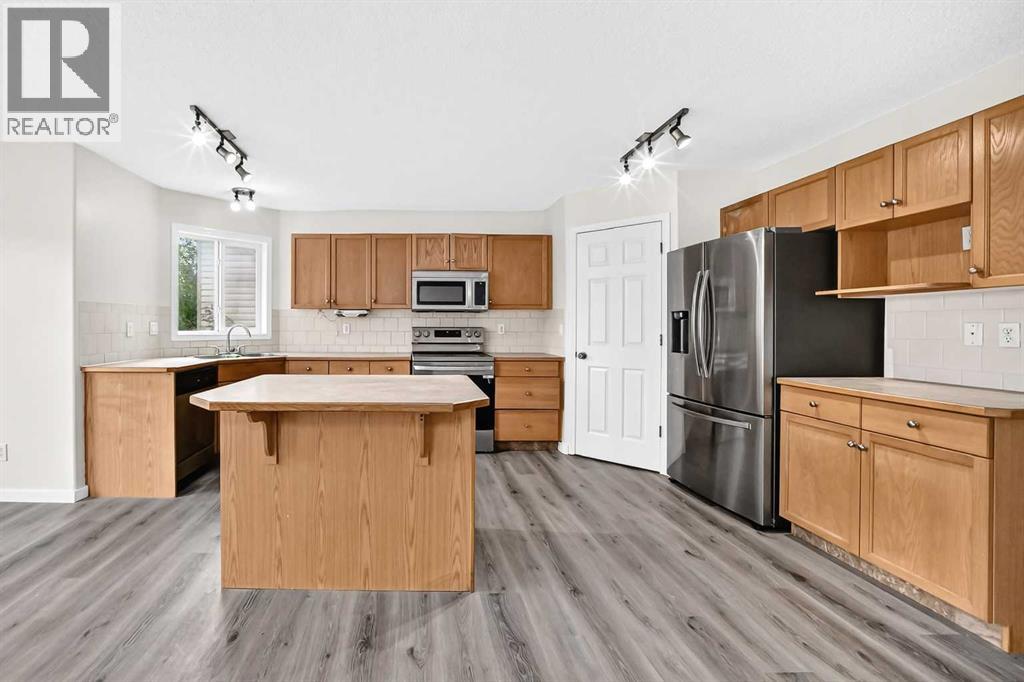 531 Stonegate Road Nw, Airdrie, Alberta  T4B 2Z9 - Photo 6 - A2334891