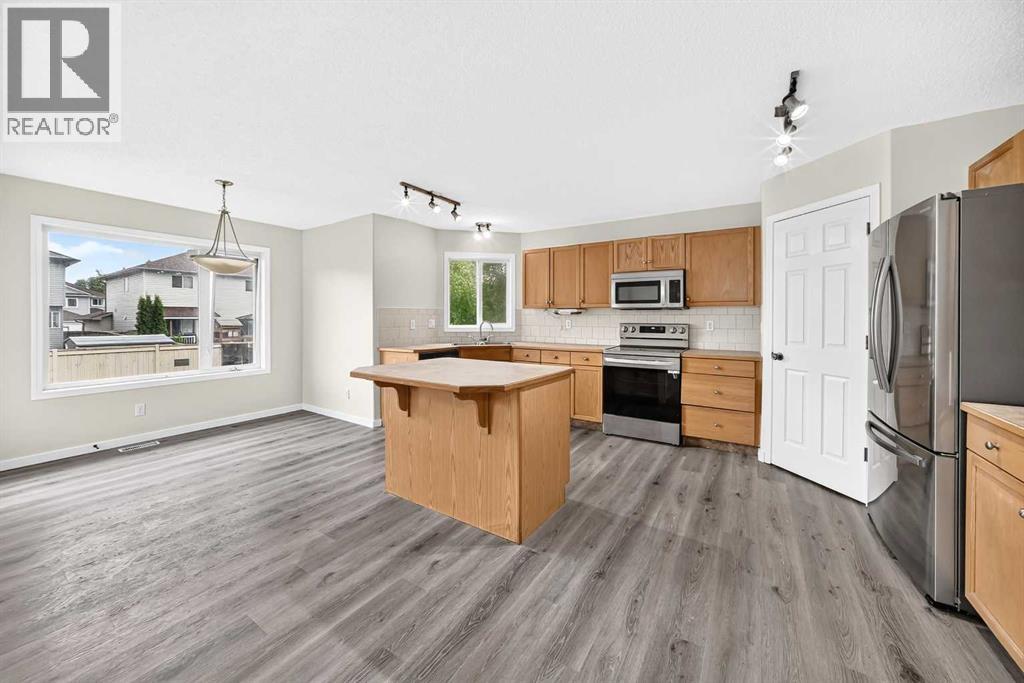 531 Stonegate Road Nw, Airdrie, Alberta  T4B 2Z9 - Photo 7 - A2334891