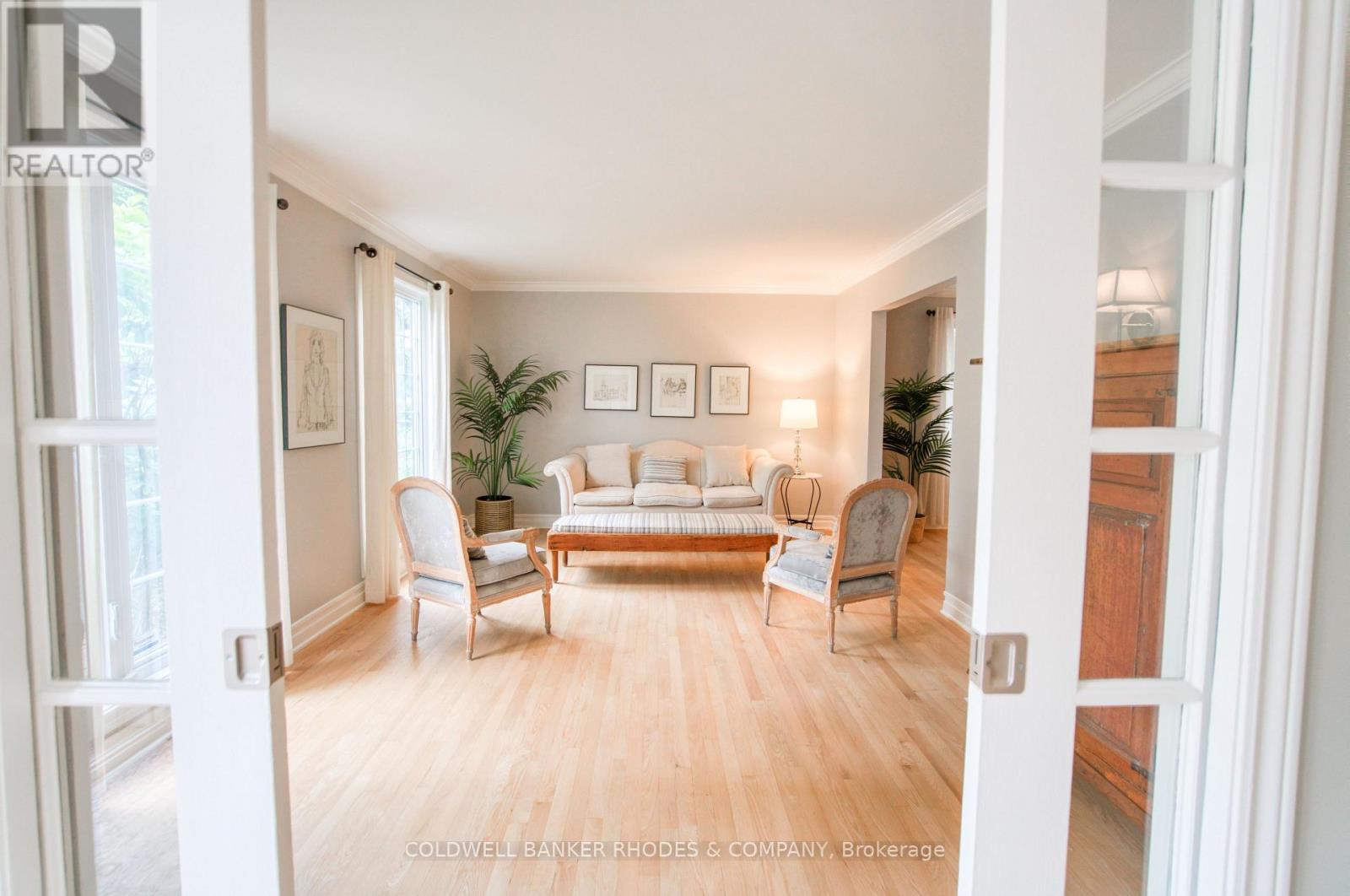 1666 Amberdale Crescent, Ottawa, Ontario  K1H 7B3 - Photo 4 - X13653302