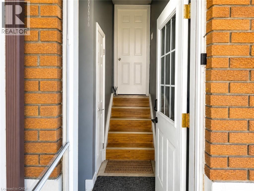 207 Mount Albion Road, Hamilton, Ontario  L8K 6K1 - Photo 8 - 40852873