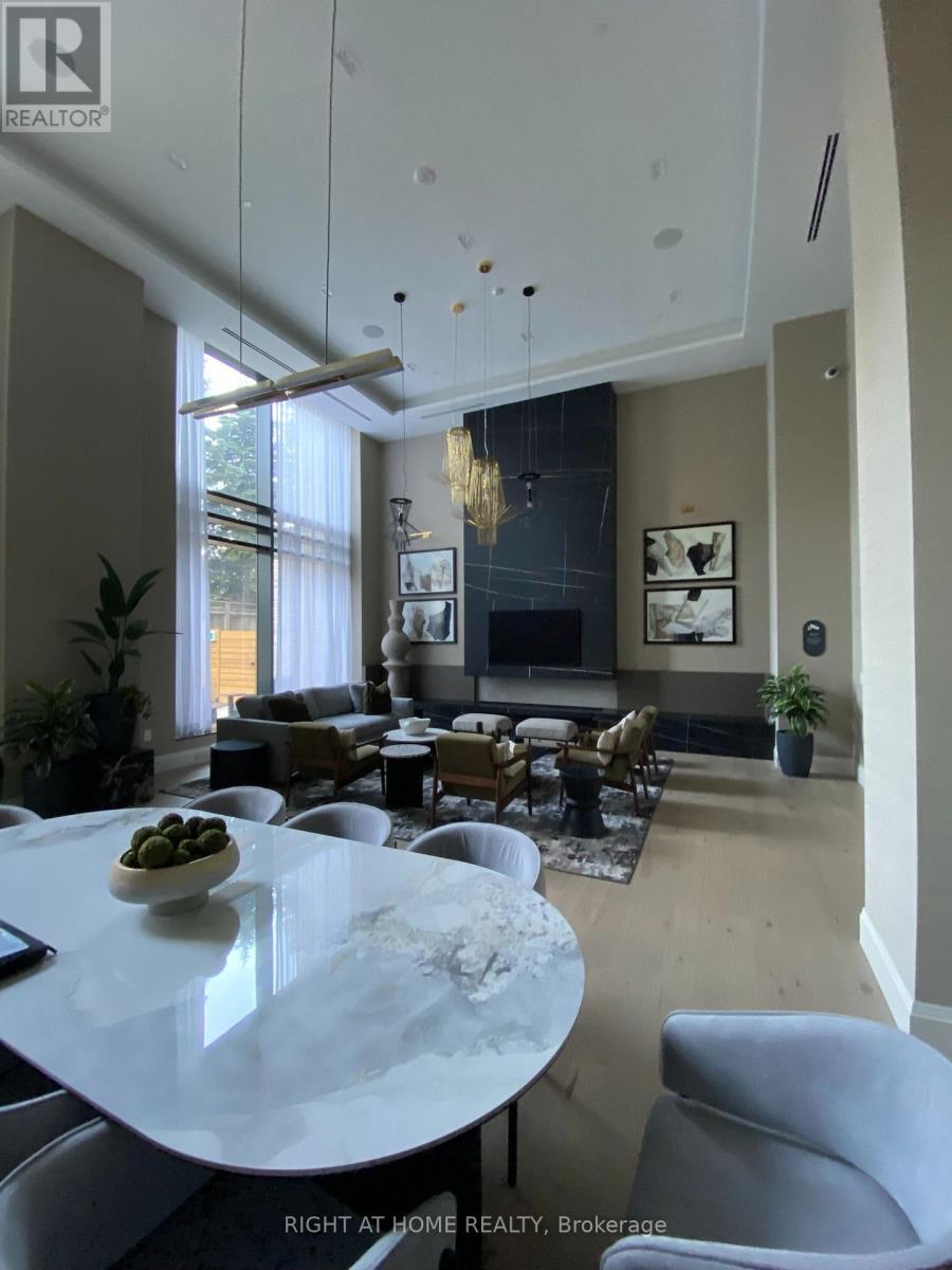 802 - 36 OLIVE AVENUE NW, Toronto, Ontario