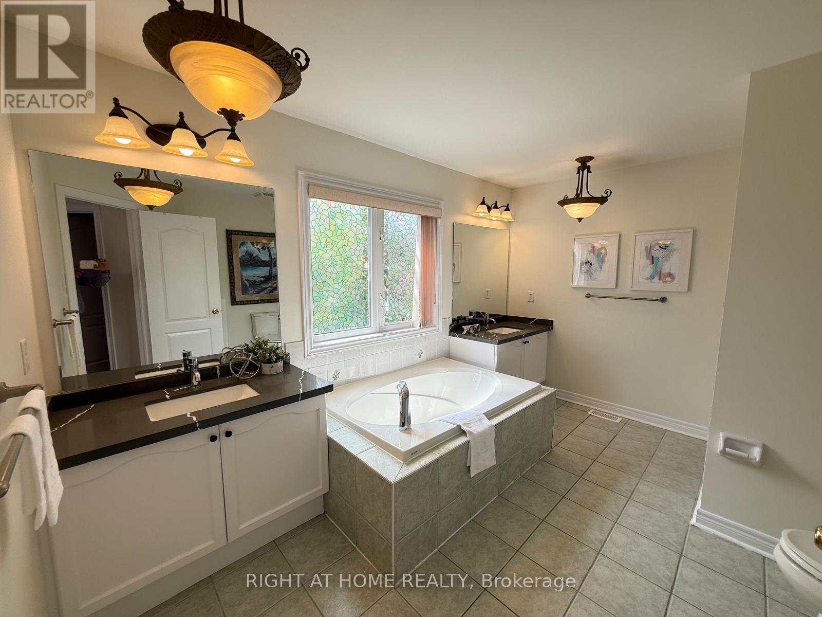17 Coral Cove Court, Markham, Ontario  L6E 1L1 - Photo 41 - N13653312