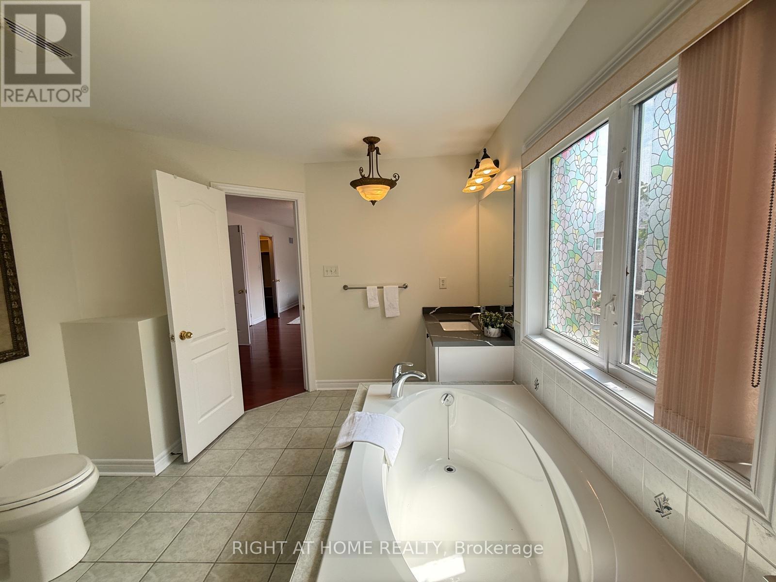 17 Coral Cove Court, Markham, Ontario  L6E 1L1 - Photo 43 - N13653312