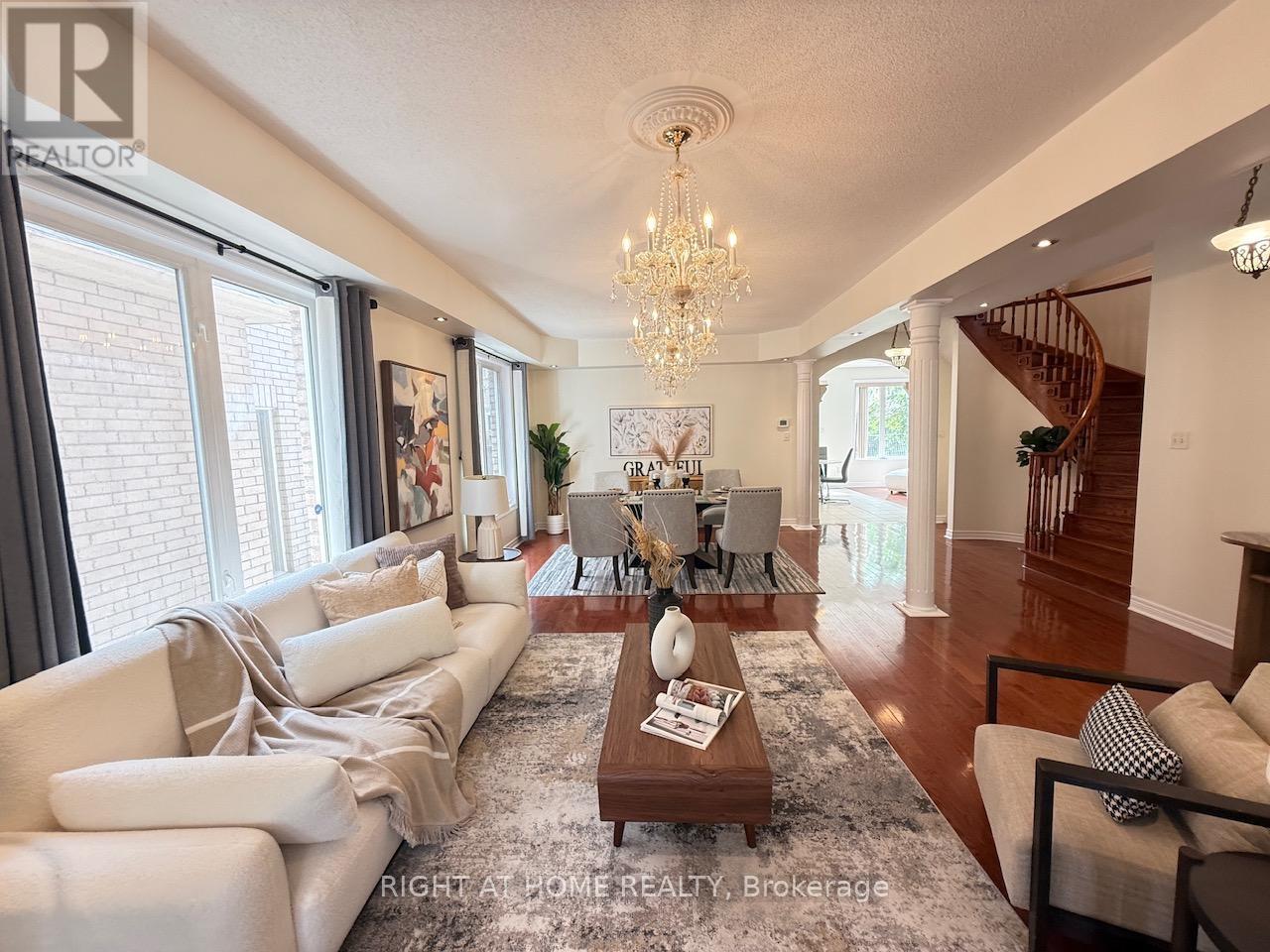 17 Coral Cove Court, Markham, Ontario  L6E 1L1 - Photo 9 - N13653312
