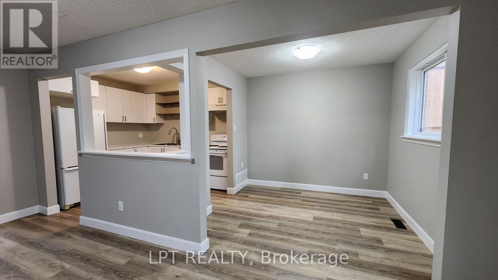 38 Chaucer Crescent, Barrie, Ontario  L4N 4T7 - Photo 7 - S13653326