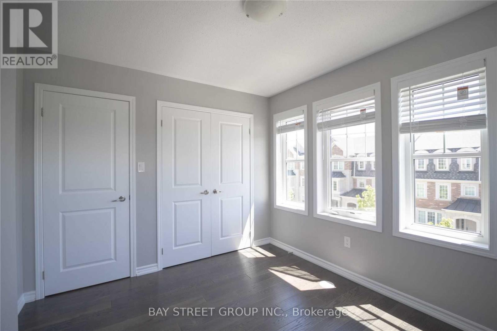 5 - 265 Ellen Davidson Drive, Oakville, Ontario  L6M 0V4 - Photo 10 - W13653308
