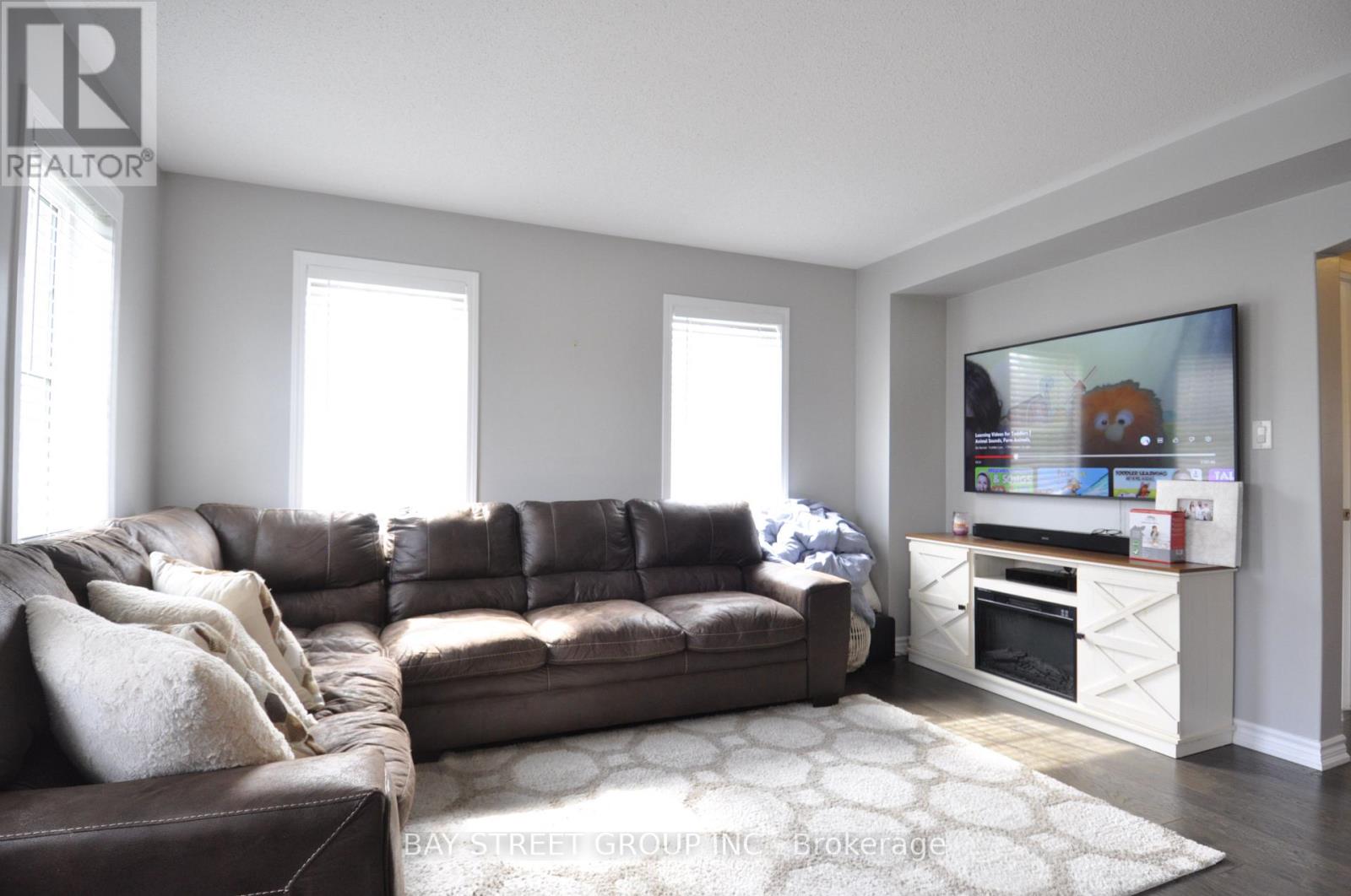 5 - 265 Ellen Davidson Drive, Oakville, Ontario  L6M 0V4 - Photo 3 - W13653308