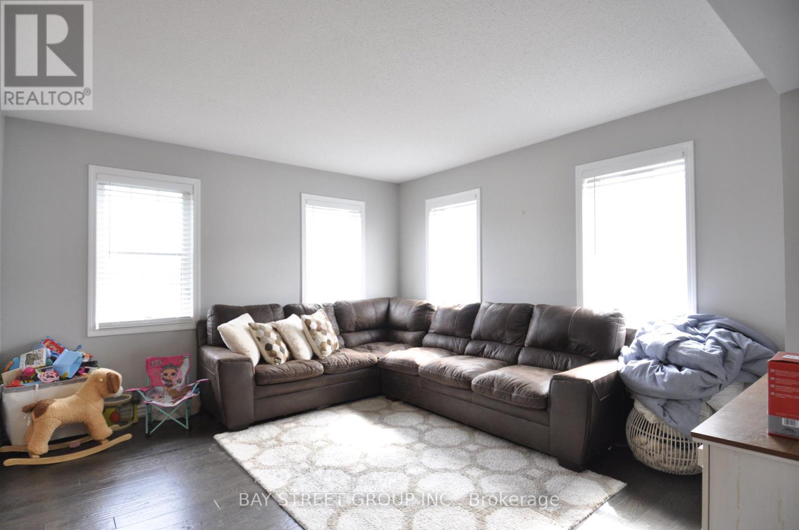 5 - 265 Ellen Davidson Drive, Oakville, Ontario  L6M 0V4 - Photo 4 - W13653308