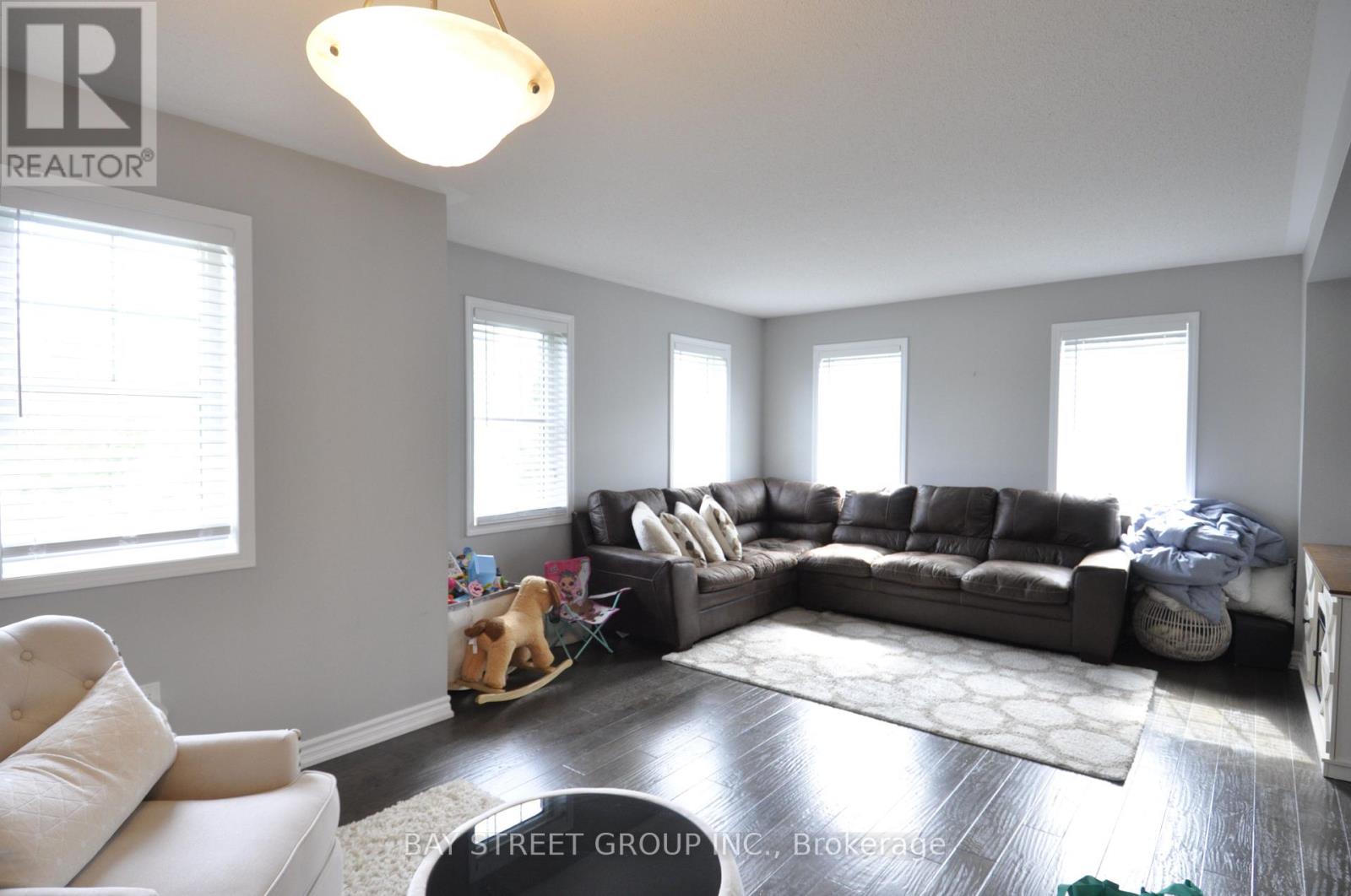 5 - 265 Ellen Davidson Drive, Oakville, Ontario  L6M 0V4 - Photo 5 - W13653308
