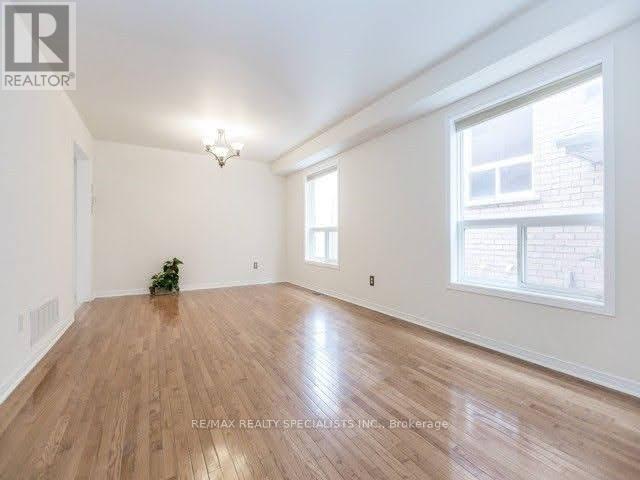 114 River Rock Crescent, Brampton, Ontario  L7A 2W5 - Photo 4 - W13653328