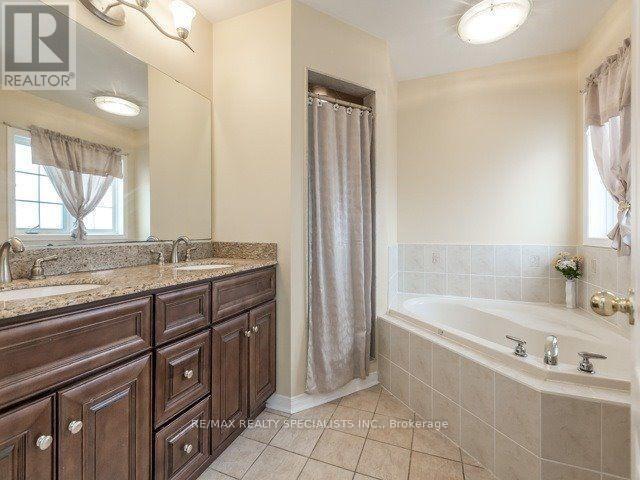 114 River Rock Crescent, Brampton, Ontario  L7A 2W5 - Photo 7 - W13653328