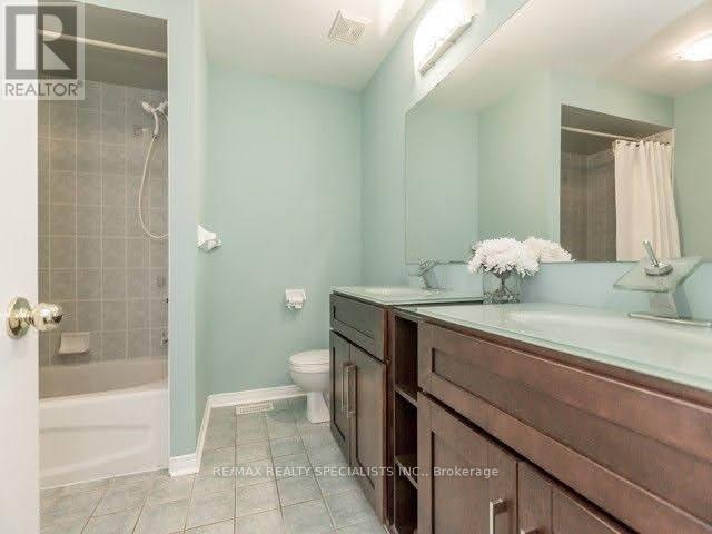 114 River Rock Crescent, Brampton, Ontario  L7A 2W5 - Photo 8 - W13653328