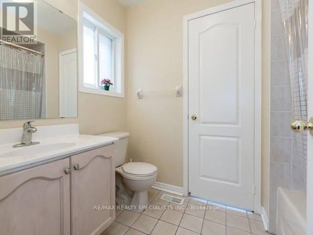 114 River Rock Crescent, Brampton, Ontario  L7A 2W5 - Photo 9 - W13653328