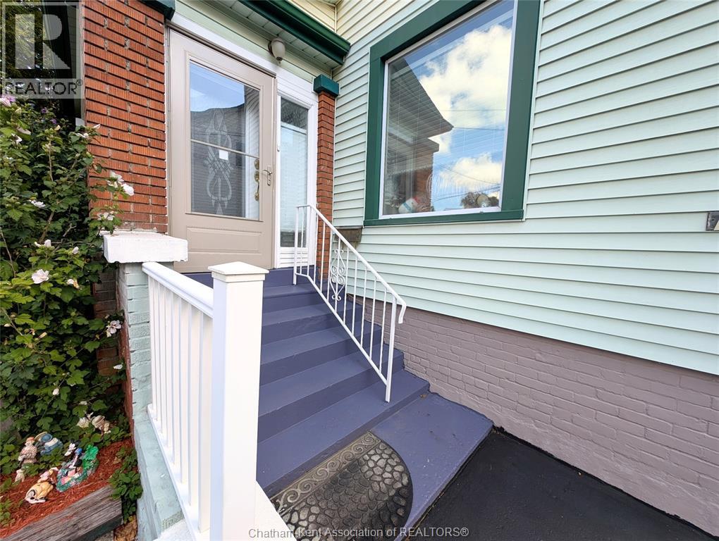 55 Grant Street, Chatham, Ontario  N7L 1V1 - Photo 9 - 26011804