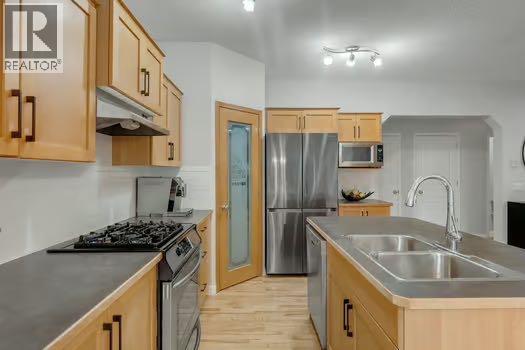 100 Fairways Drive NW, Airdrie, Alberta  T4B 2R7 - Photo 12 - A2334738