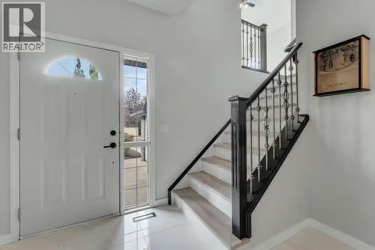 100 Fairways Drive NW, Airdrie, Alberta  T4B 2R7 - Photo 4 - A2334738