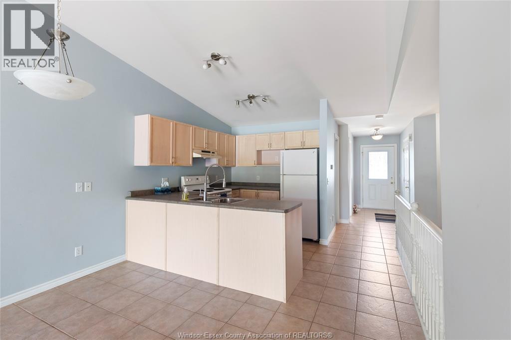 298 Lester Drive, Essex, Ontario  N8M 1B8 - Photo 9 - 26019222