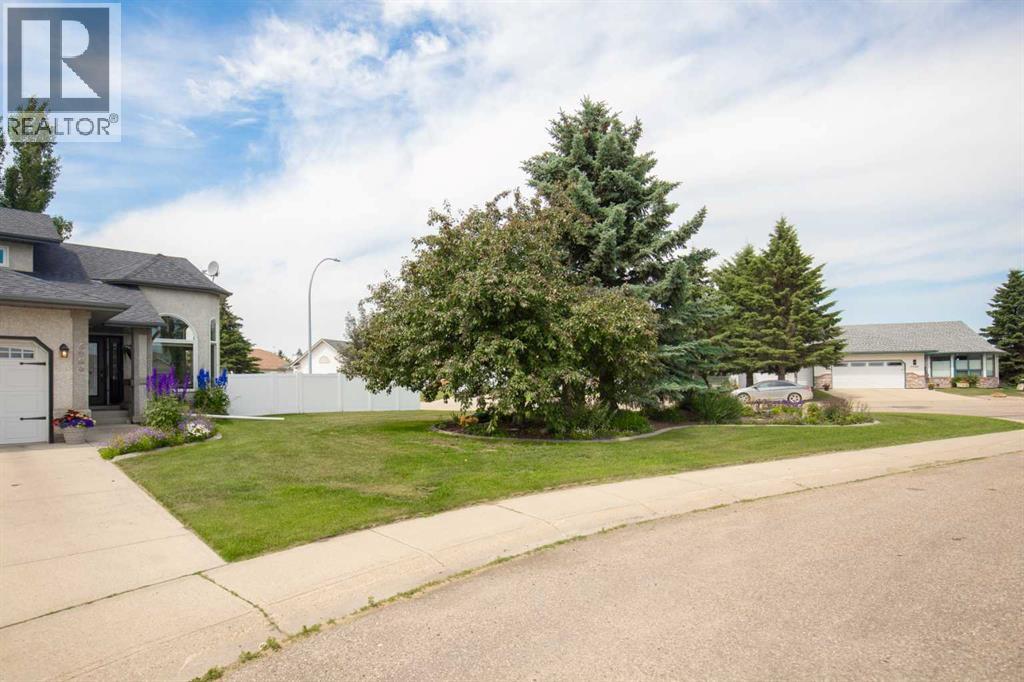 5933 45 Street Crescent, Innisfail, Alberta  T4G 1L4 - Photo 45 - A2331583