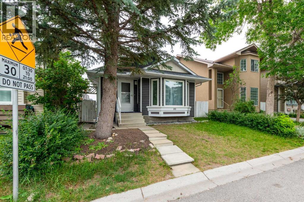92 Martinwood Road NE, Calgary, Alberta  T3J 3H6 - Photo 2 - A2332219