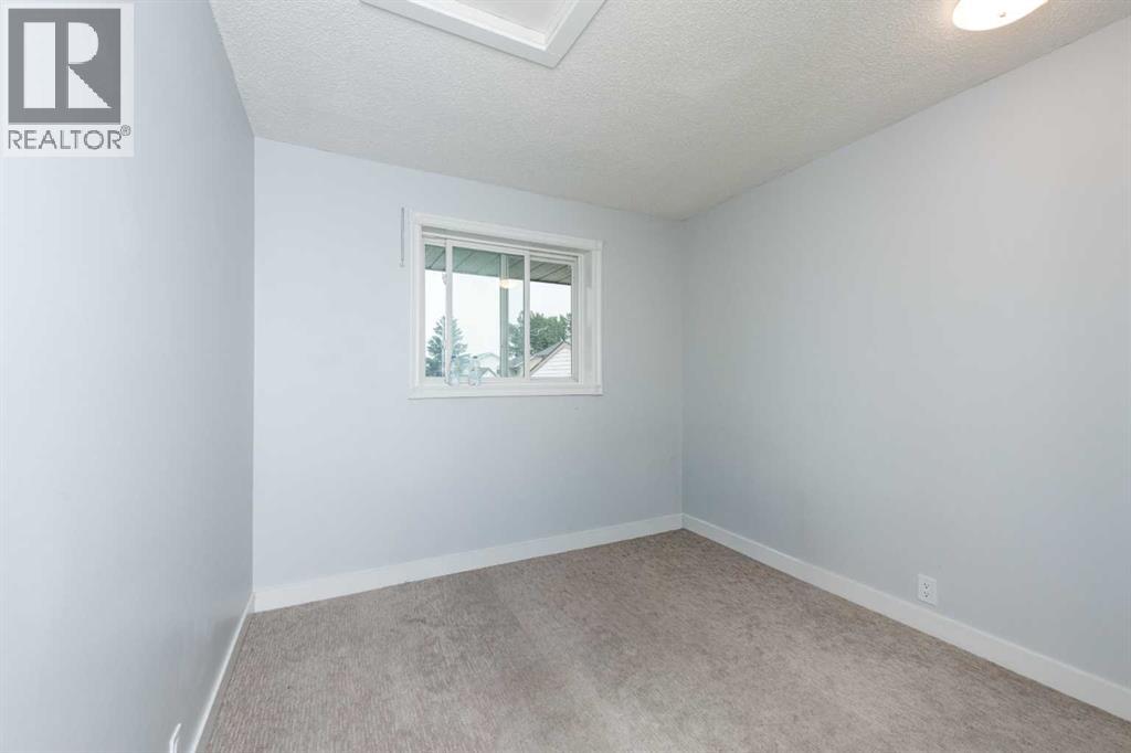 92 Martinwood Road NE, Calgary, Alberta  T3J 3H6 - Photo 13 - A2332219