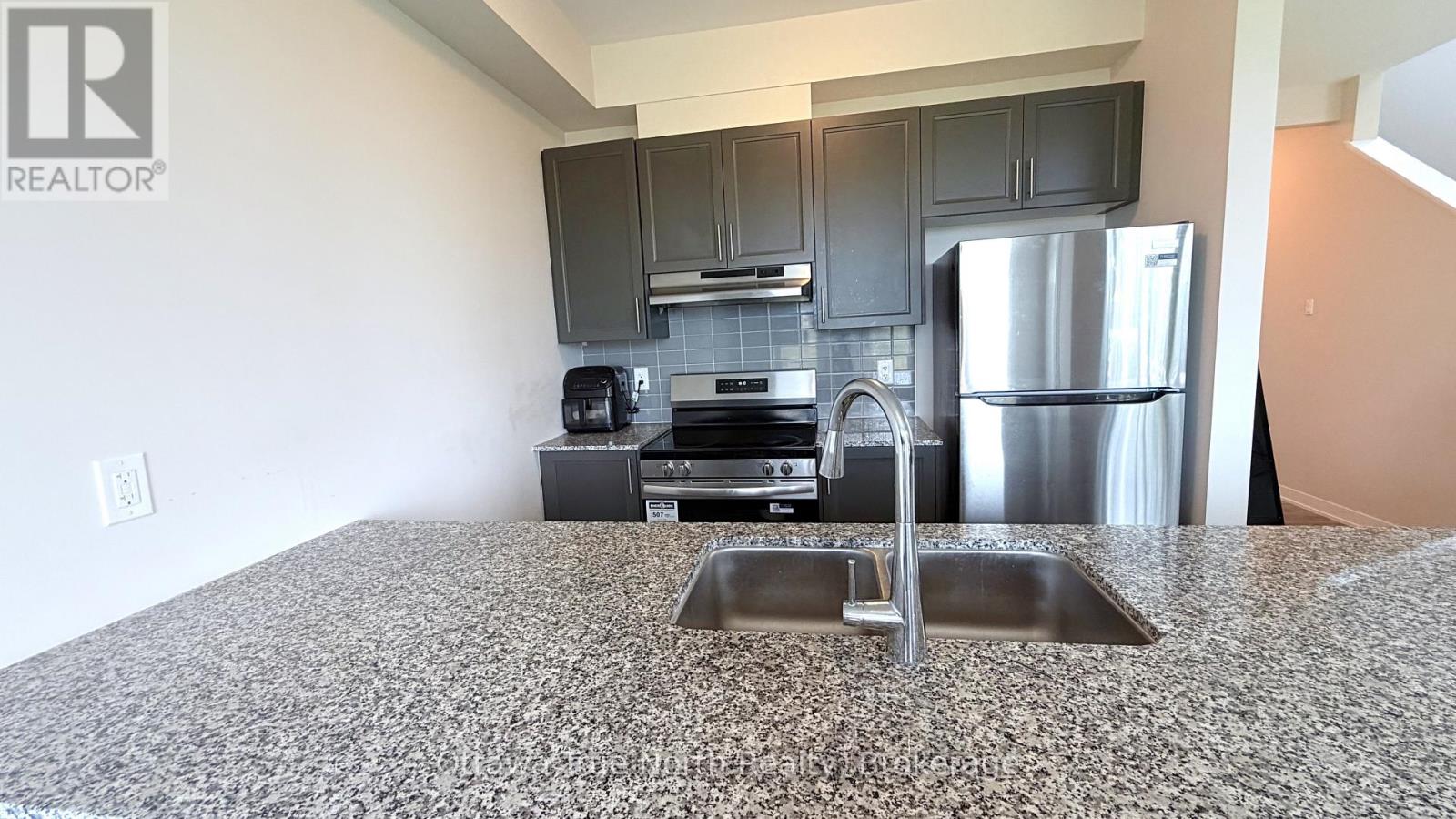 875 Andesite Terrace, Ottawa, Ontario  K2J 7H5 - Photo 8 - X13653344