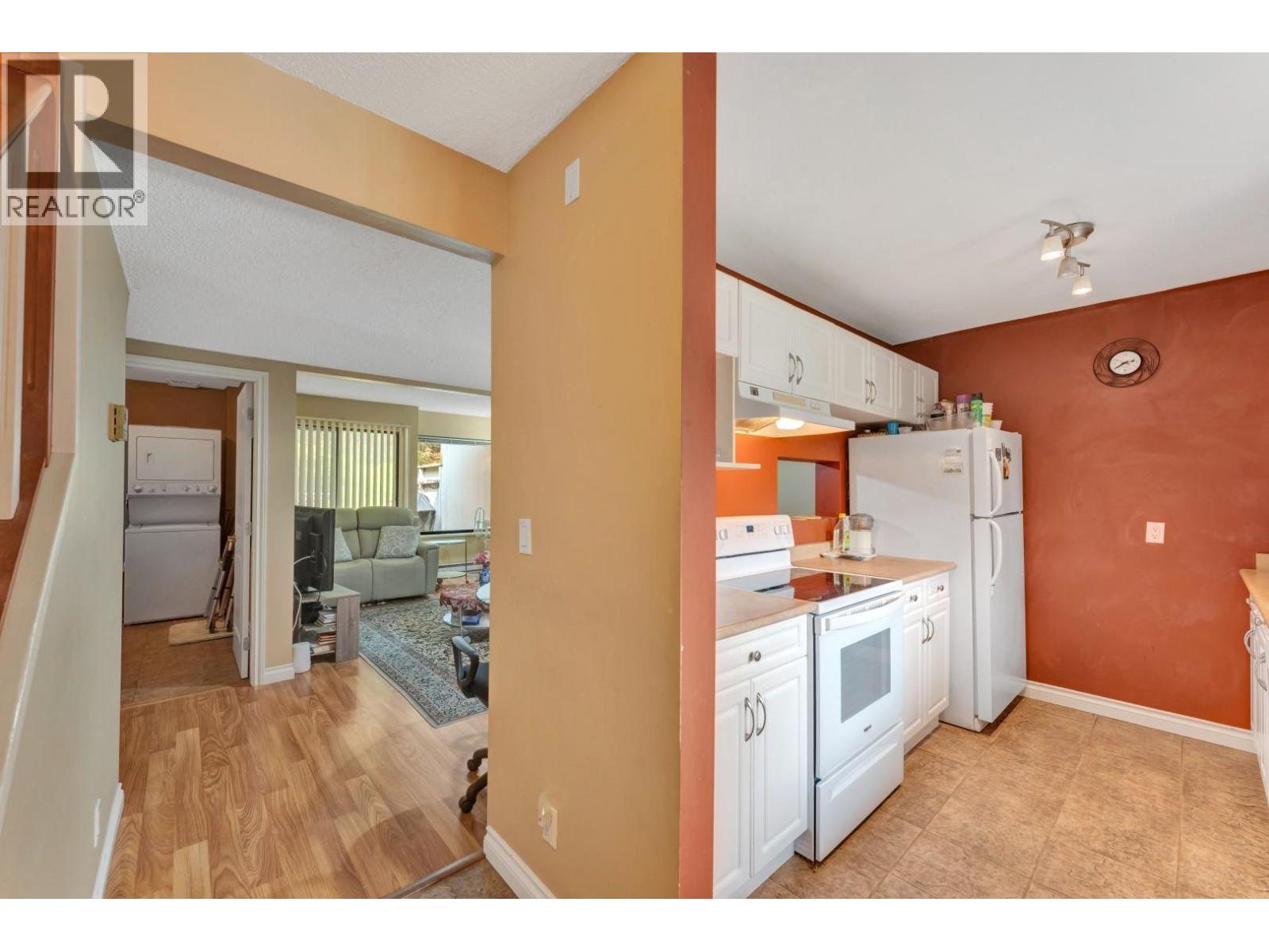 957 Blackstock Road, Port Moody, British Columbia  V3H 3S3 - Photo 4 - R3153602