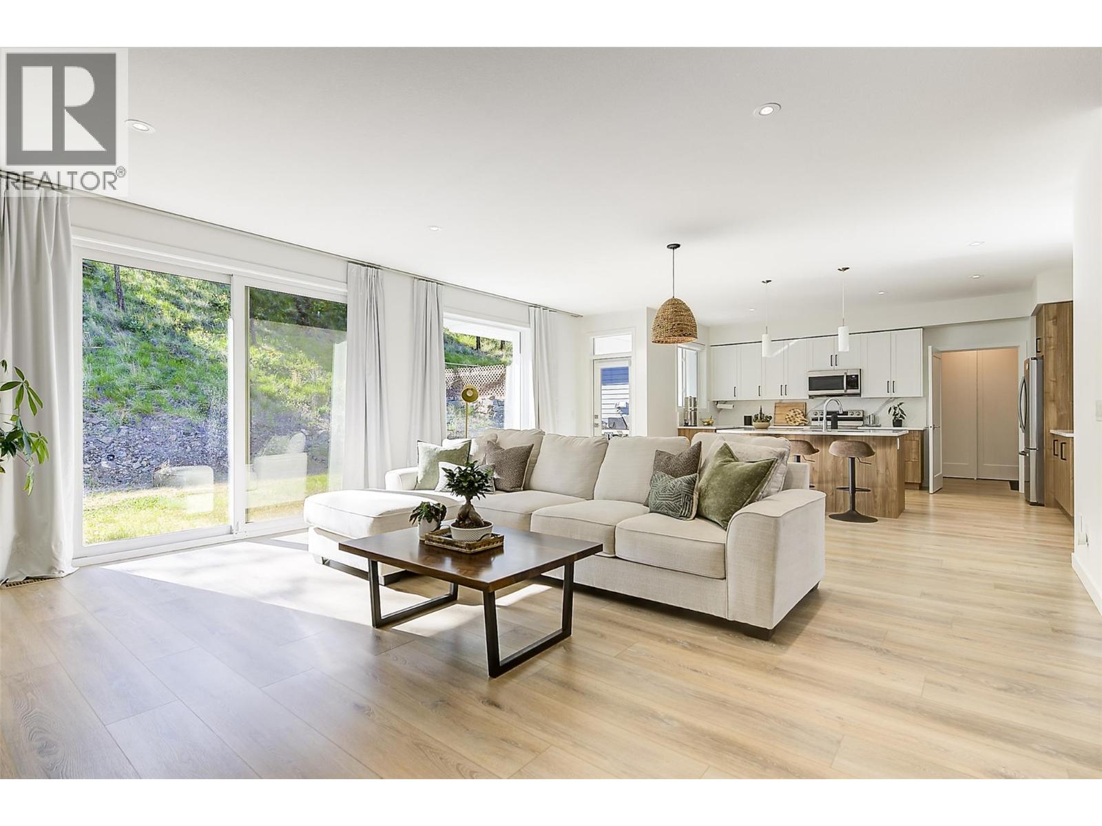 206 Echo Ridge, Kelowna, British Columbia  V1V 0C9 - Photo 15 - 10394897