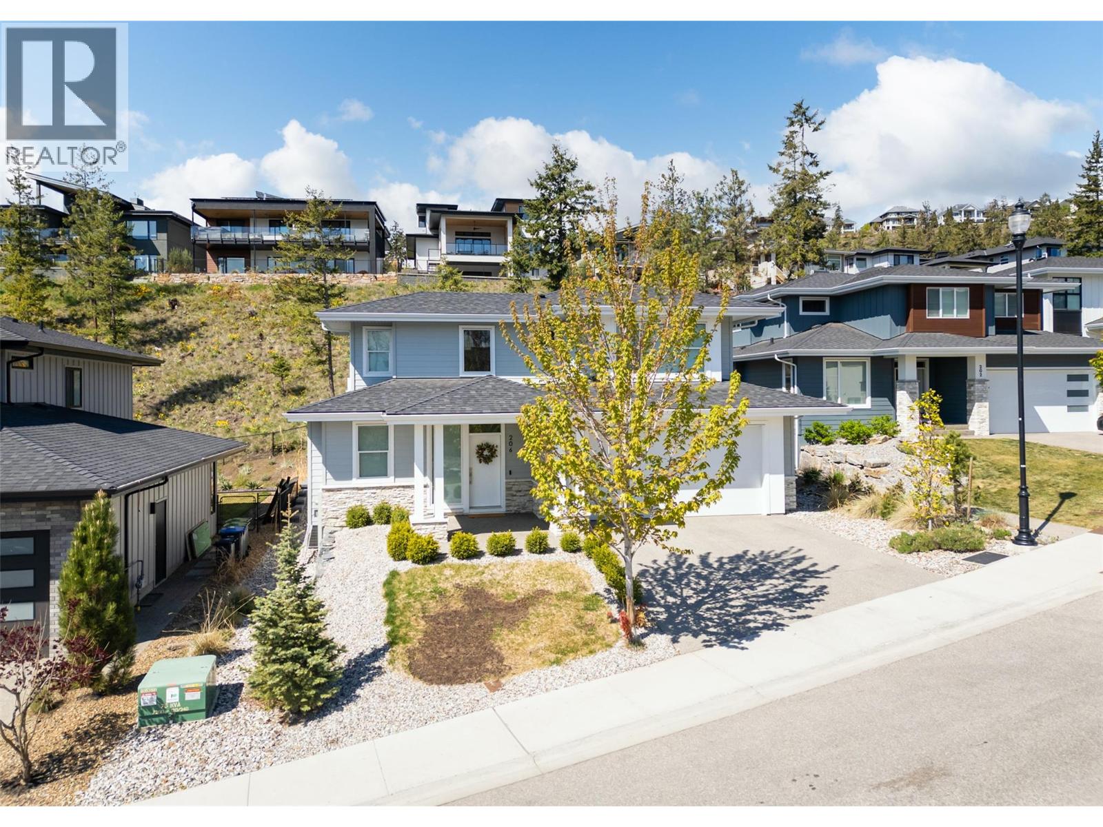 206 Echo Ridge, Kelowna, British Columbia  V1V 0C9 - Photo 2 - 10394897