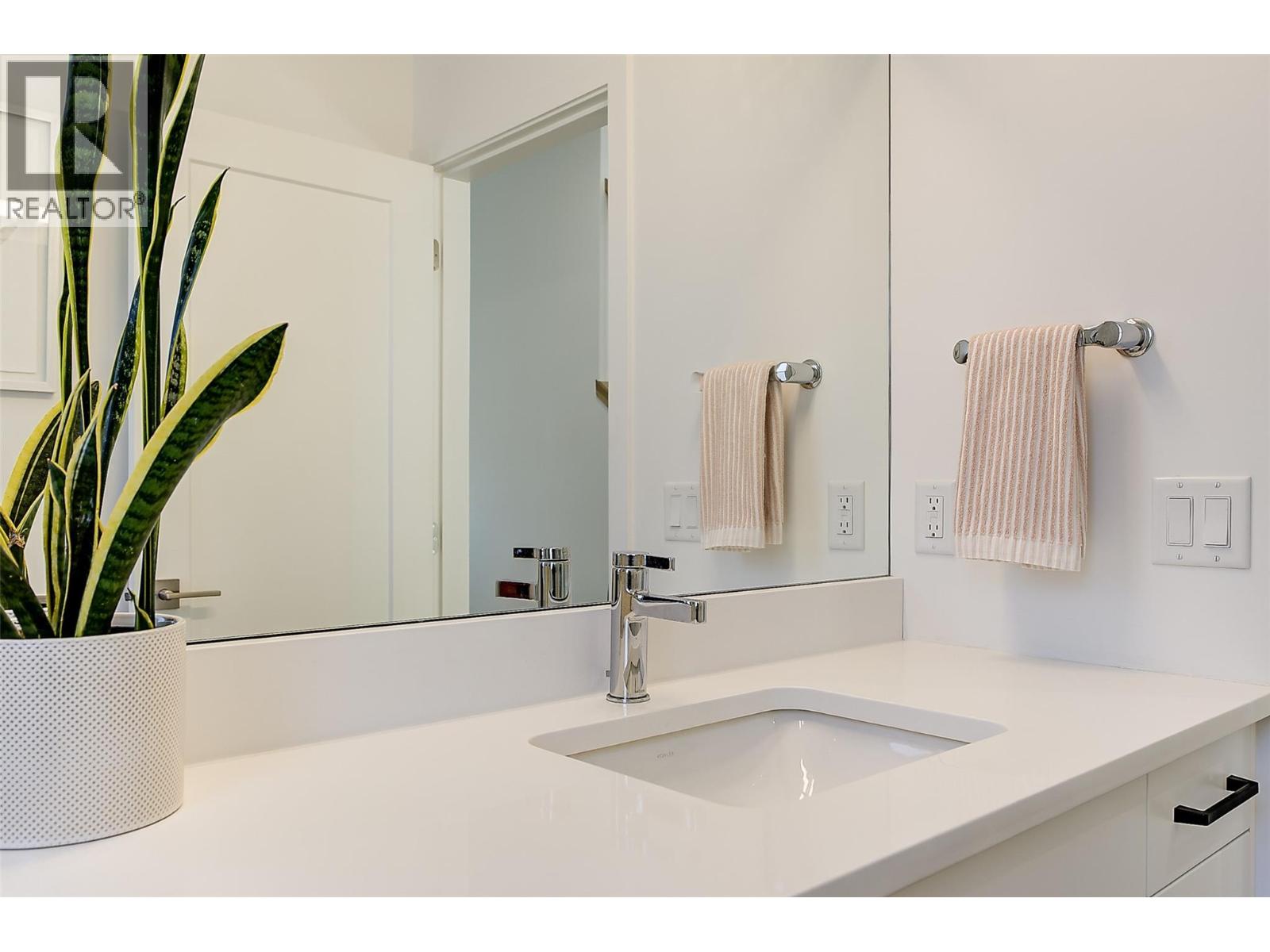 206 Echo Ridge, Kelowna, British Columbia  V1V 0C9 - Photo 29 - 10394897