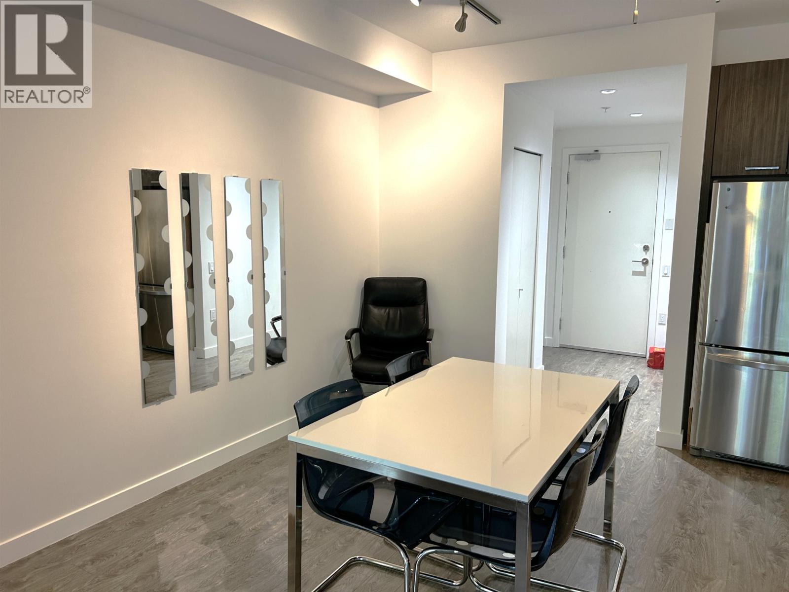 303 9250 University High Street, Burnaby, British Columbia  V5A 0B3 - Photo 5 - R3087616