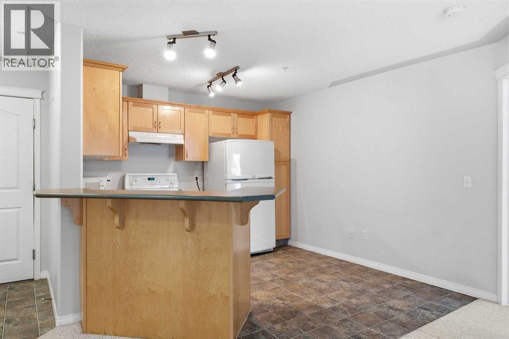 205, 345 Rocky Vista Park NW, Calgary, Alberta  T3G 5K6 - Photo 14 - A2318823