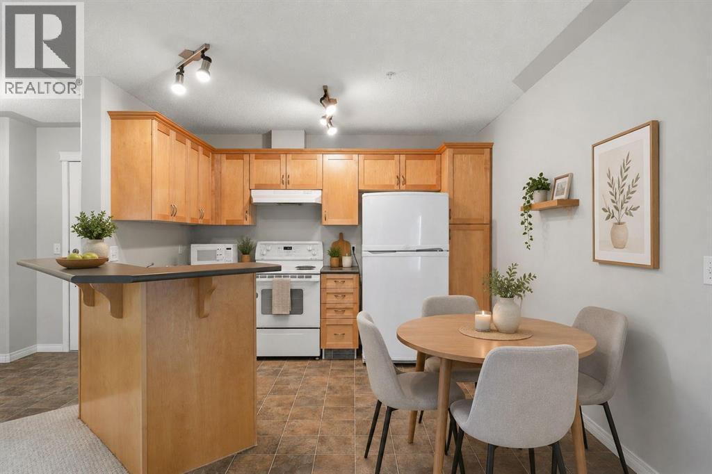 205, 345 Rocky Vista Park NW, Calgary, Alberta  T3G 5K6 - Photo 13 - A2318823