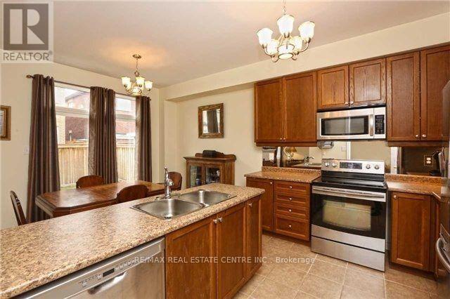 43 Joywill Court, Brampton, Ontario  L7A 3T8 - Photo 2 - W13640124