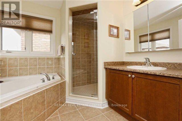 43 Joywill Court, Brampton, Ontario  L7A 3T8 - Photo 6 - W13640124