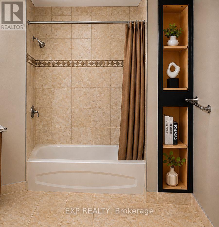 17 Heath Street, Richmond Hill, Ontario  L4B 2B6 - Photo 22 - N13641262