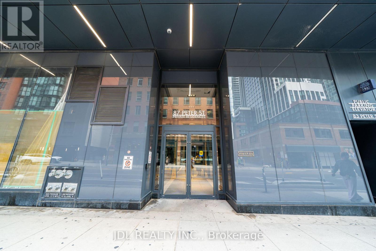 1411 - 87 Peter Street, Toronto, Ontario  M5V 0P1 - Photo 3 - C13653362