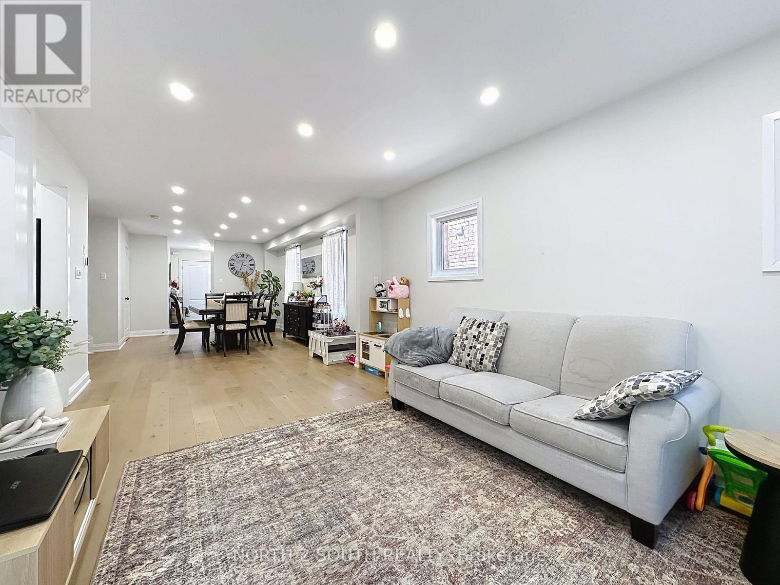 Upper - 93 Komura Road, Vaughan, Ontario  L6A 3M1 - Photo 16 - N13653380